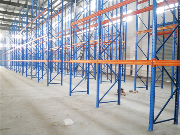 分析重型貨架質量的方法及選擇重型貨架的理由！