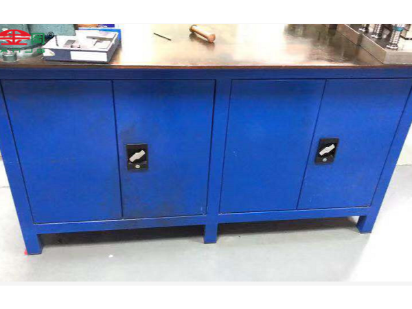 河北工具柜生產(chǎn)廠家哪家好，廠家選對(duì)，堪比錦上添花【天金岡】