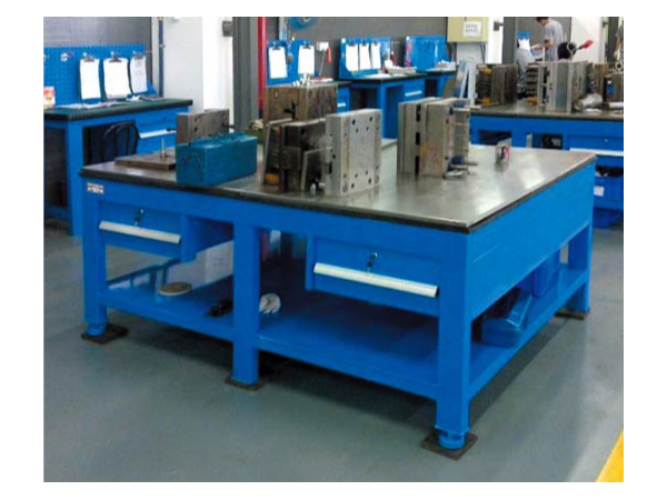 鉗工工作臺變形怎么辦？工具柜廠家天金岡告訴你，看完絕對漲知識！