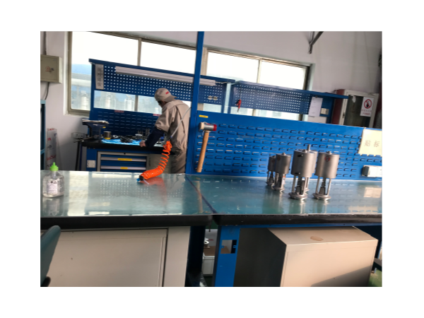 以鉗工工作桌價格為采購標準，到底靠不靠譜？【天金岡】