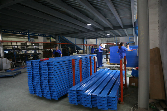 工具柜廠家天金岡，秉承綠色環(huán)保理念，打造綠色工廠