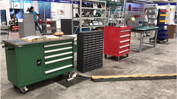 工具柜廠家天金岡，生產(chǎn)過(guò)程中嚴(yán)格把控不耗材